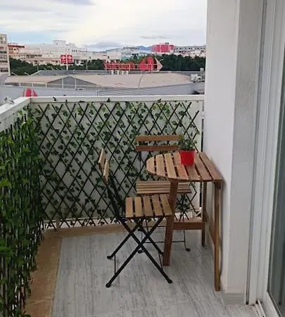 Apartamento Con Piscina. Playa Gandia